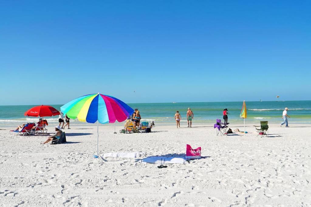Siesta Cool: Only Minutes Walk To Siesta Beach! Cayo Siesta Exterior foto